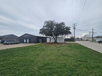 Plus de détails pour 901 E Mcdonald Dr, Pilot Point, TX - Industriel à vendre