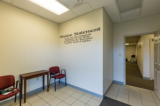 11 Worth Cir, Johnson City, TN for lease Interior Photo- Image 1 of 11