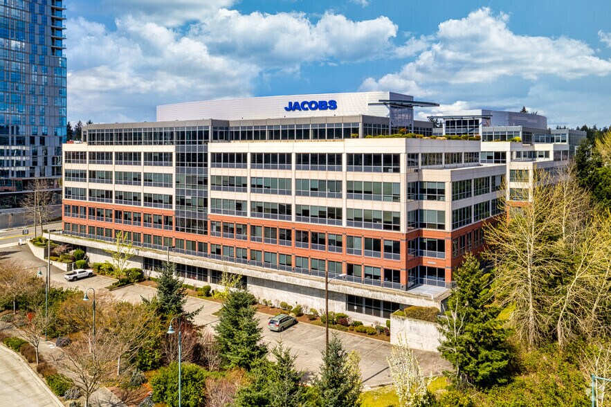 1100 112th Ave NE, Bellevue, WA à louer - Photo du bâtiment - Image 2 de 7