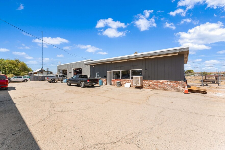 27157 Twenty Mule Team rd, Boron, CA for sale - Building Photo - Image 3 of 32