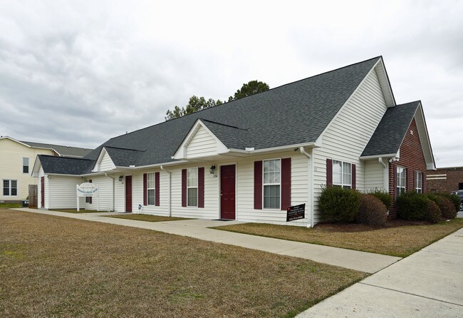 Plus de détails pour 125 Oakmont Dr, Greenville, NC - Bureau à vendre