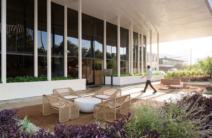 3334 Richmond Ave, Houston, TX for lease - Building Photo - Image 2 of 9