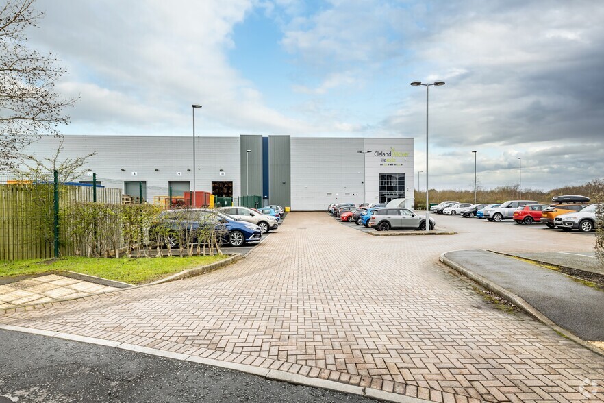 John Milne Av, Rochdale for lease - Building Photo - Image 2 of 4