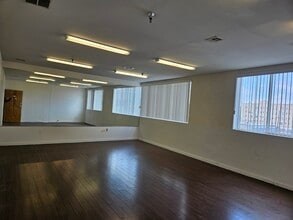 3000 W 6th St, Los Angeles, CA for lease Interior Photo- Image 1 of 2