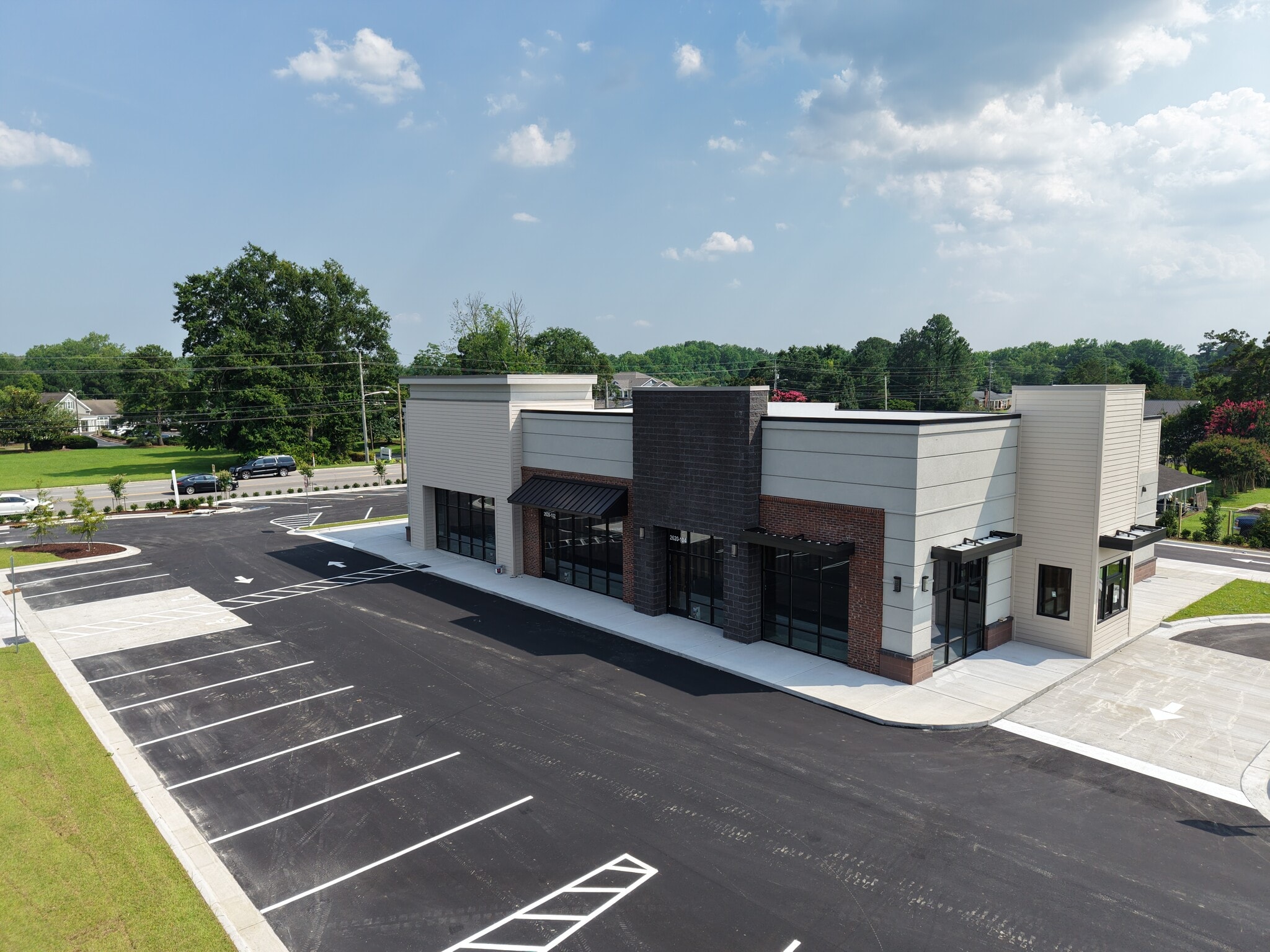 2610 Dickinson Ave, Greenville, NC for lease Building Photo- Image 1 of 12