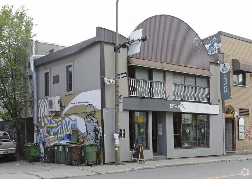 808-816 Rue Beaubien E, Montréal, QC à louer - Photo principale - Image 1 de 2