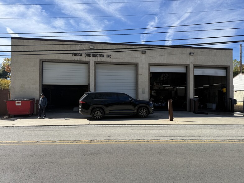 1808 Karakung Dr, Ardmore, PA for sale - Building Photo - Image 1 of 6