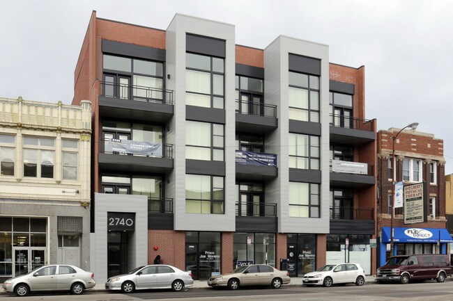 Plus de détails pour 2740 W North Ave, Chicago, IL - Commerce de détail à louer