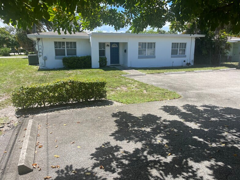 1216 SE 1st Ave, Fort Lauderdale, FL à louer - Photo du bâtiment - Image 2 de 18
