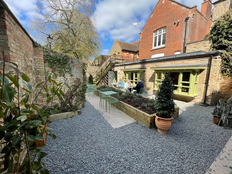 28 High St, Ely à vendre - Photo du bâtiment - Image 2 de 9