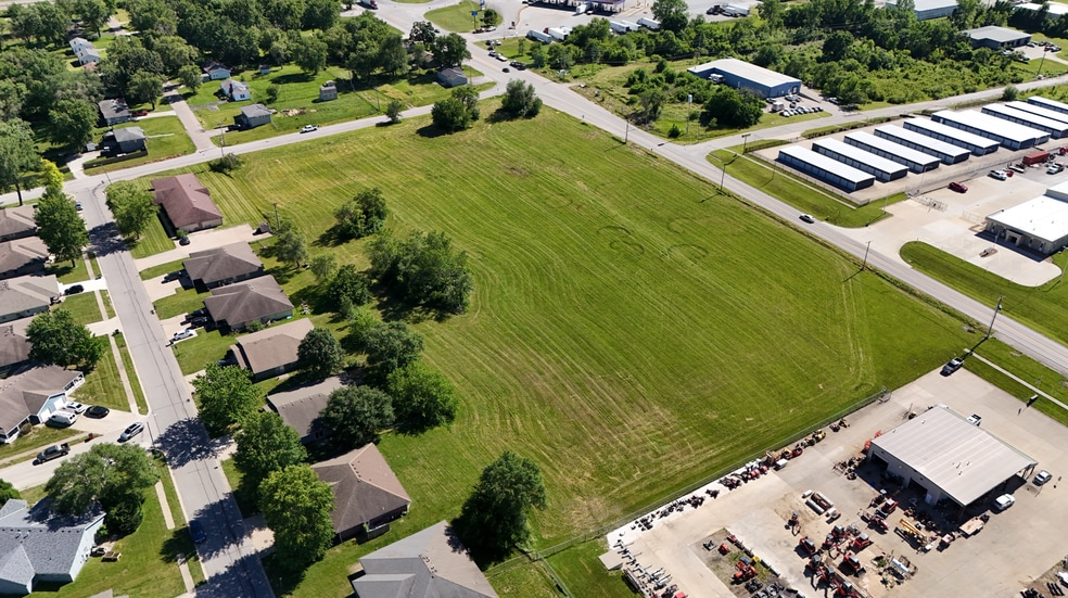 TBD N Broadway St, Oak Grove, MO à vendre - Photo du bâtiment - Image 3 de 4