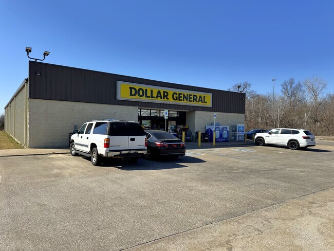 More details for 607 NE 23 Hwy, Knob Noster, MO - Retail for Sale