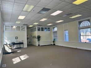 2217 Princess Anne St, Fredericksburg, VA for lease Interior Photo- Image 2 of 18