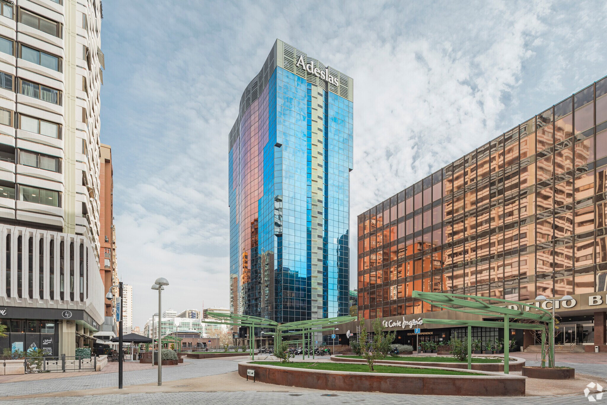 Plaza de Manuel Gómez-Moreno, 2, Madrid, Madrid for lease Primary Photo- Image 1 of 3