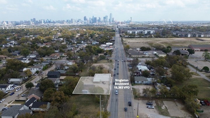 1819-1827 Singleton Blvd, Dallas, TX à vendre - Photo du bâtiment - Image 1 de 2