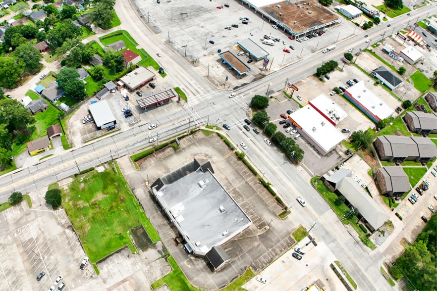 3990 E Lucas Dr, Beaumont, TX for lease - Building Photo - Image 3 of 3