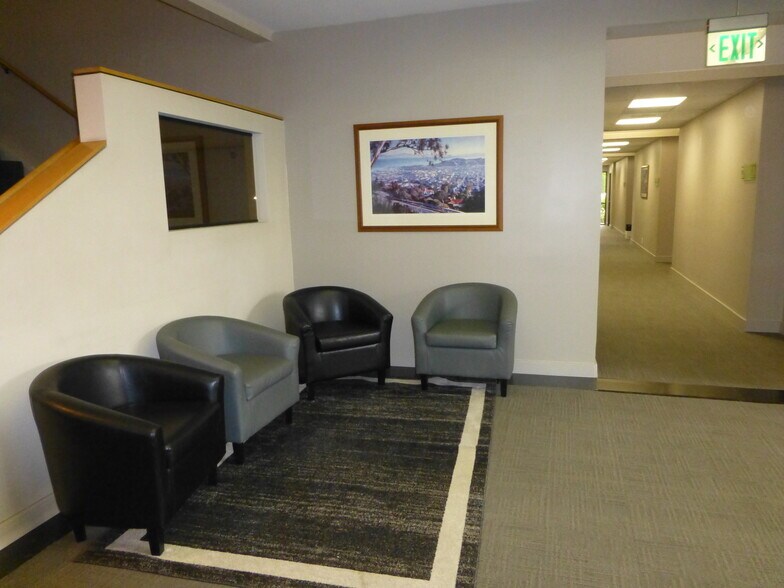 Central Westlake Village- Abundant parking, Westlake Village, CA for lease - Interior Photo - Image 2 of 6