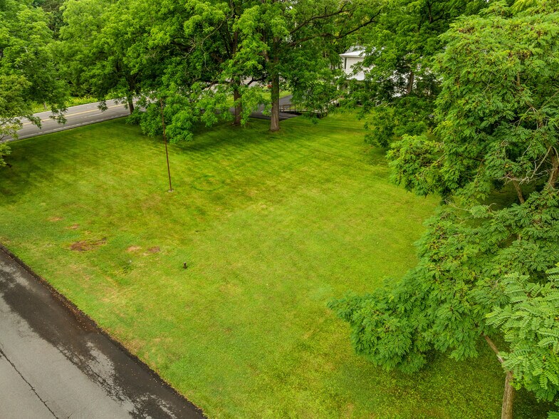 Lot 0 E Genesee St, Fayetteville, NY à vendre - Photo du bâtiment - Image 2 de 4