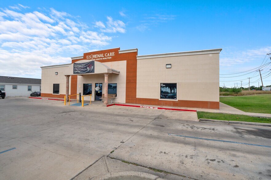 4602 Ben-Cha Dr, Laredo, TX for sale - Building Photo - Image 1 of 1