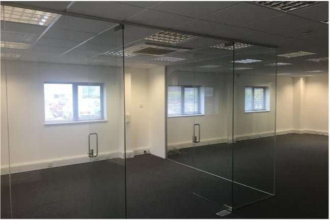 Segensworth Rd, Fareham for lease Building Photo- Image 1 of 5