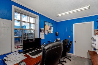 2301 SW 57th Ave, West Park, FL for lease Interior Photo- Image 2 of 26
