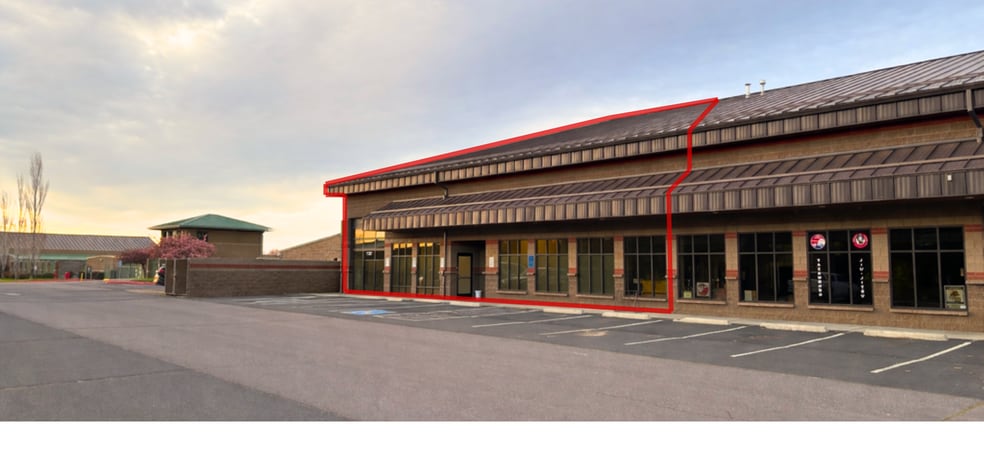 63056 NE Lower Meadow Dr, Bend, OR for lease - Building Photo - Image 2 of 14