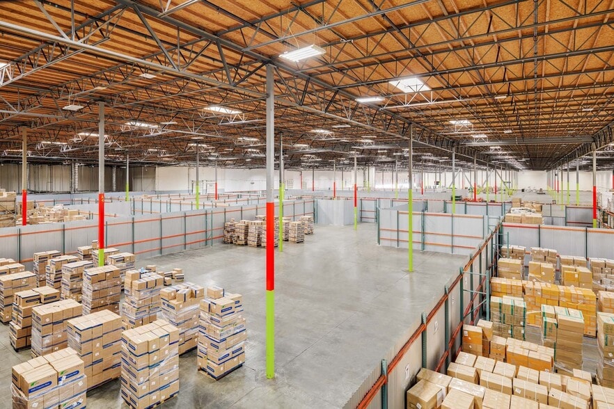 8119 Exchange Dr, Austin, TX à louer - Photo intérieure - Image 3 de 5