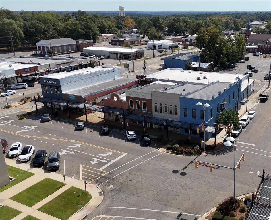 135 S Court Sq, Ozark, AL for sale Primary Photo- Image 1 of 16