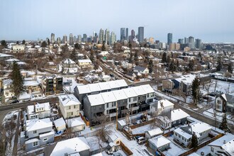 903 17 Av SE, Calgary, AB - Aerial map view
