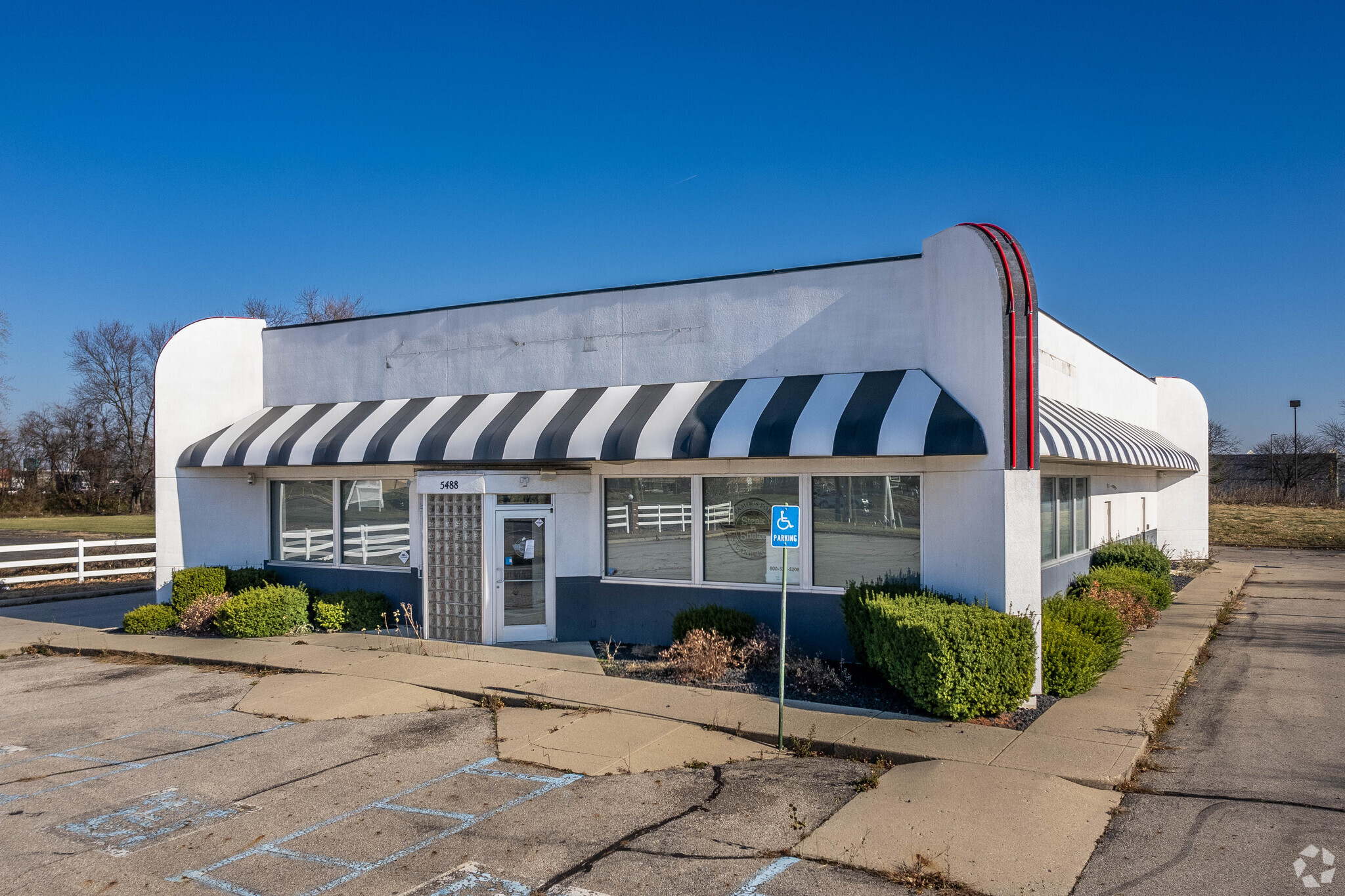 5488 Cleveland Ave, Columbus, OH à vendre Photo principale- Image 1 de 1