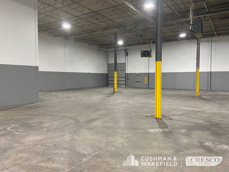 210 Sheldon Rd, Berea, OH for lease - Building Photo - Image 3 of 4