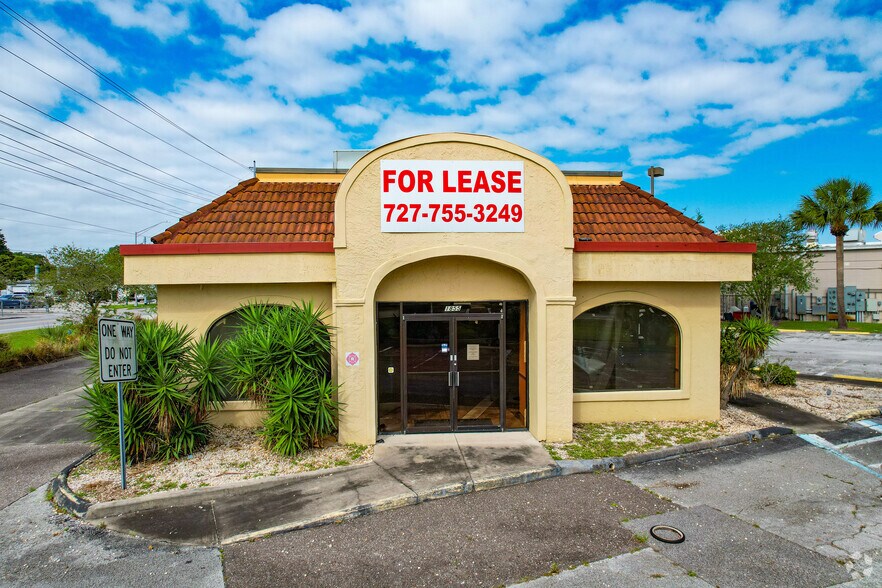 1855 E Memorial Blvd, Lakeland, FL à vendre - Photo du bâtiment - Image 3 de 25