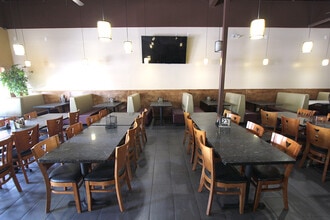 1783 W Carriage Sq, Taylorsville, UT for lease Interior Photo- Image 2 of 12