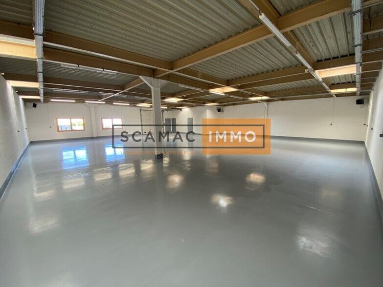 Industrial in Croissy-Beaubourg for lease - Building Photo - Image 2 of 12