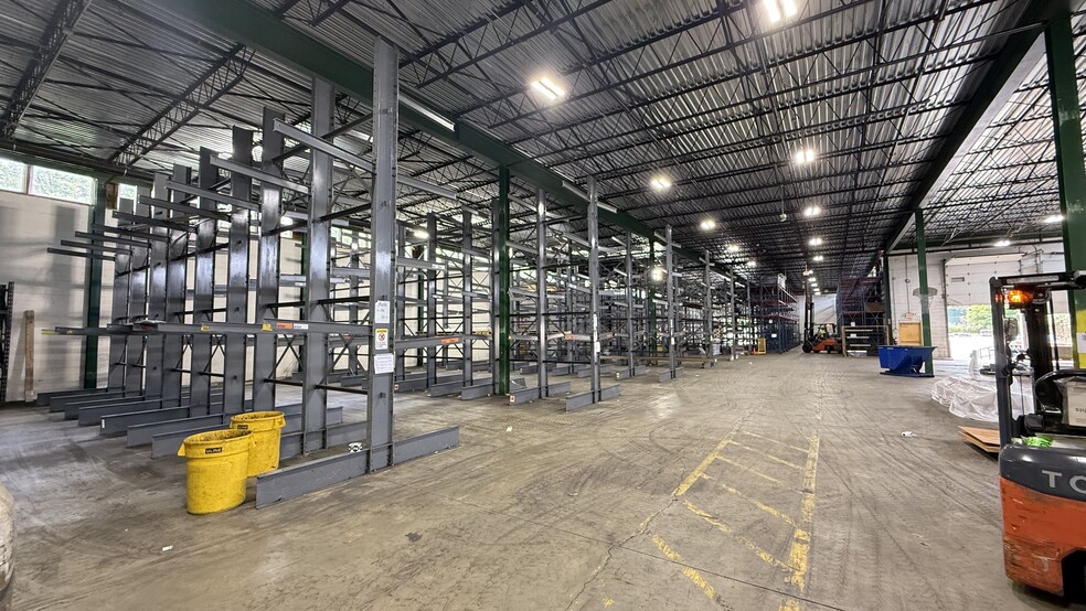 1002 Jersey Ave, New Brunswick, NJ for lease - Building Photo - Image 3 of 14