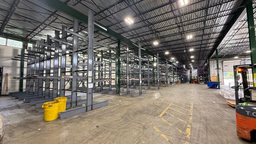 1002 Jersey Ave, New Brunswick, NJ à louer - Photo du bâtiment - Image 3 de 14