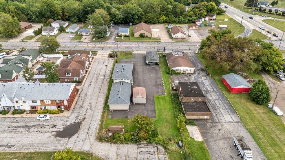 5370 Oberlin Ave, Lorain, OH à vendre - Aérien - Image 2 de 21