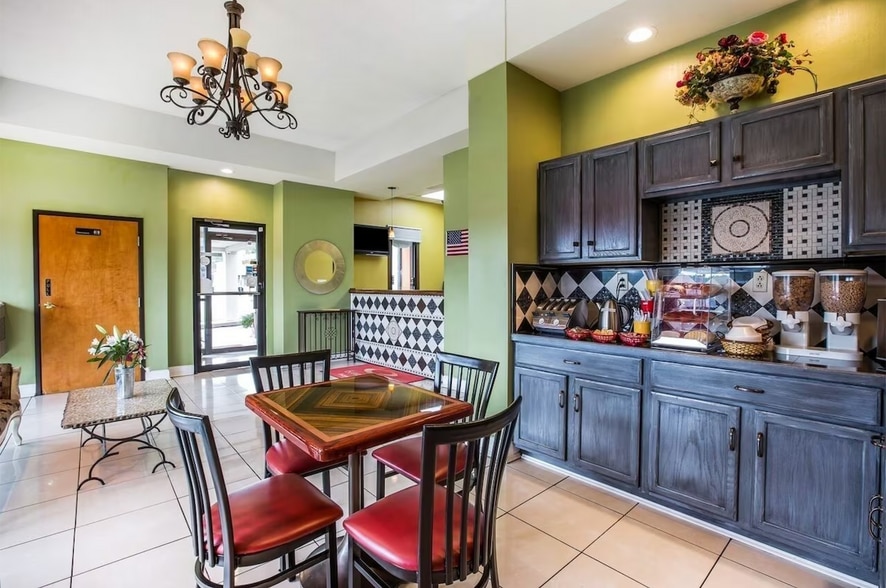 2051 Gordon Hwy, Augusta, GA for sale - Lobby - Image 3 of 7