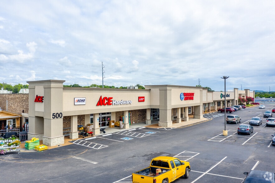 500 W Main St, Hendersonville, TN à louer - Photo du bâtiment - Image 2 de 12