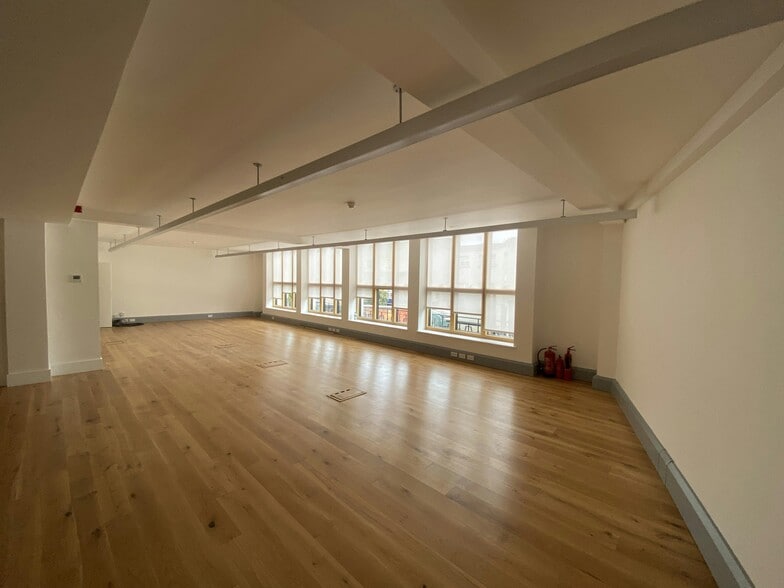 Kew Rd, Richmond for lease - Building Photo - Image 3 of 14