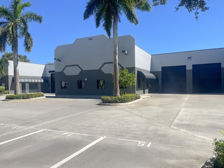 1725 Park Ln S, Jupiter, FL for lease - Building Photo - Image 1 of 12