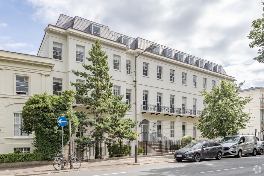 Wellington St, Cheltenham à louer - Photo du bâtiment - Image 2 de 4