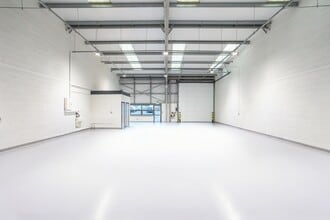 4 Keys Park Rd, Hednesford à louer Photo intérieure- Image 1 de 4