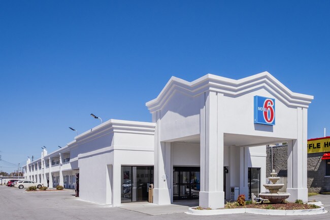 Plus de détails pour 603 N Marine Blvd, Jacksonville, NC - Services hôteliers à vendre