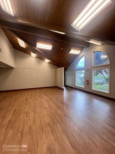 354 NE Norton Ave, Bend, OR for lease Interior Photo- Image 2 of 9