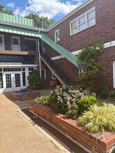 516-522 Allegheny River Blvd, Oakmont, PA for lease Interior Photo- Image 2 of 8