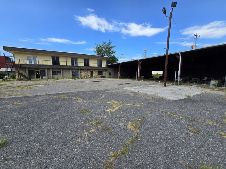 2240 Deadrick Ave, Memphis, TN à vendre - Photo du bâtiment - Image 3 de 12
