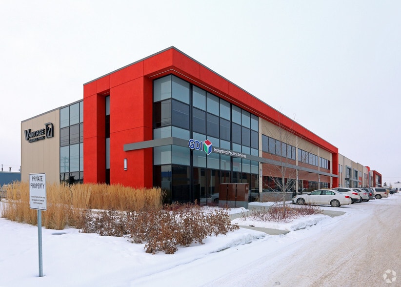 14560-14588 116th Ave NW, Edmonton, AB for lease - Primary Photo - Image 1 of 2