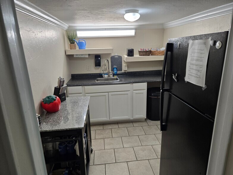 1813 N Harrison St, Shawnee, OK à louer - Photo intérieure - Image 3 de 21