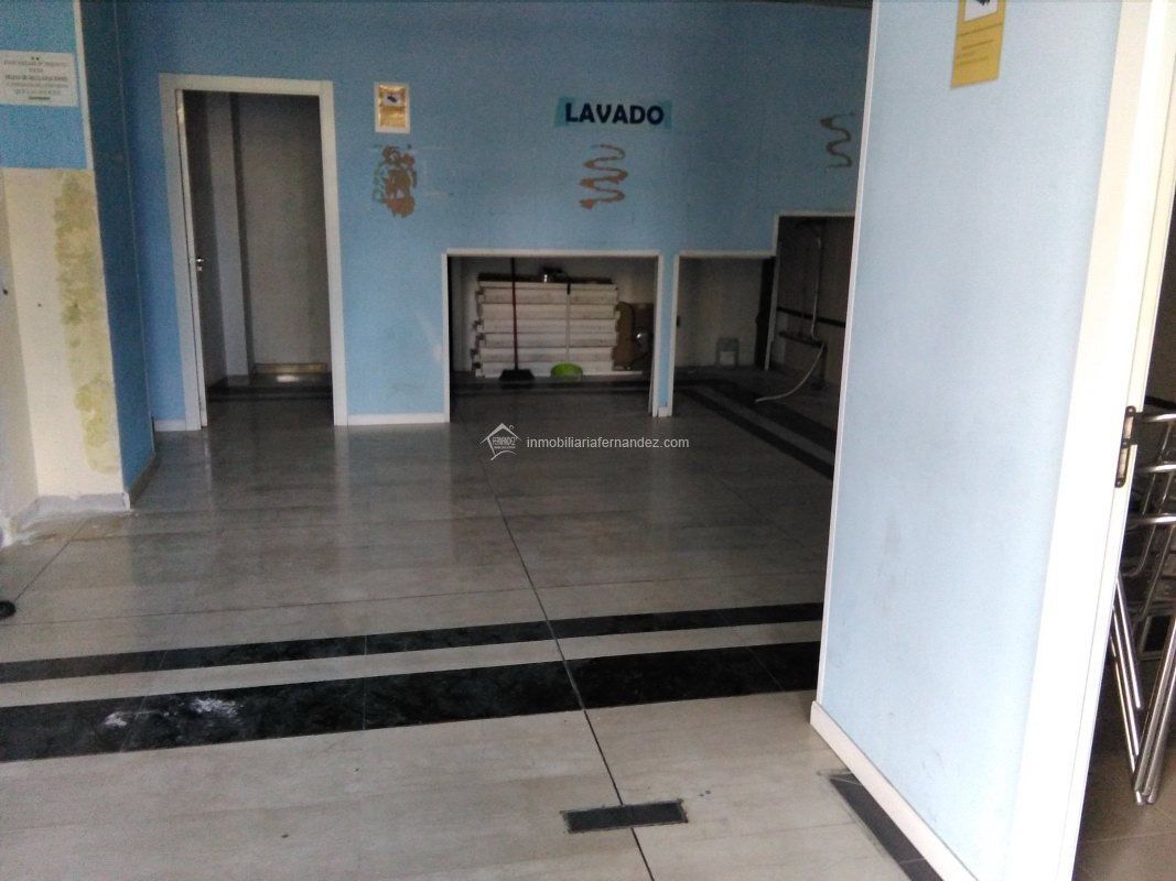 Commerce de détail dans Cáceres, Cáceres à louer Photo du bâtiment- Image 1 de 9